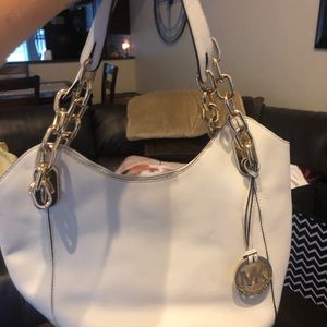 Shoulder purse
